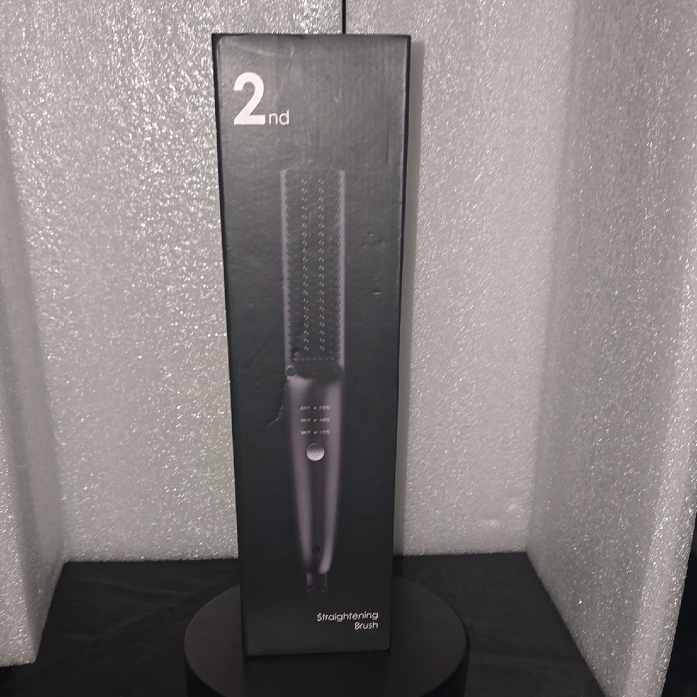 2nd Straightening Brush - Black (Send Offers)